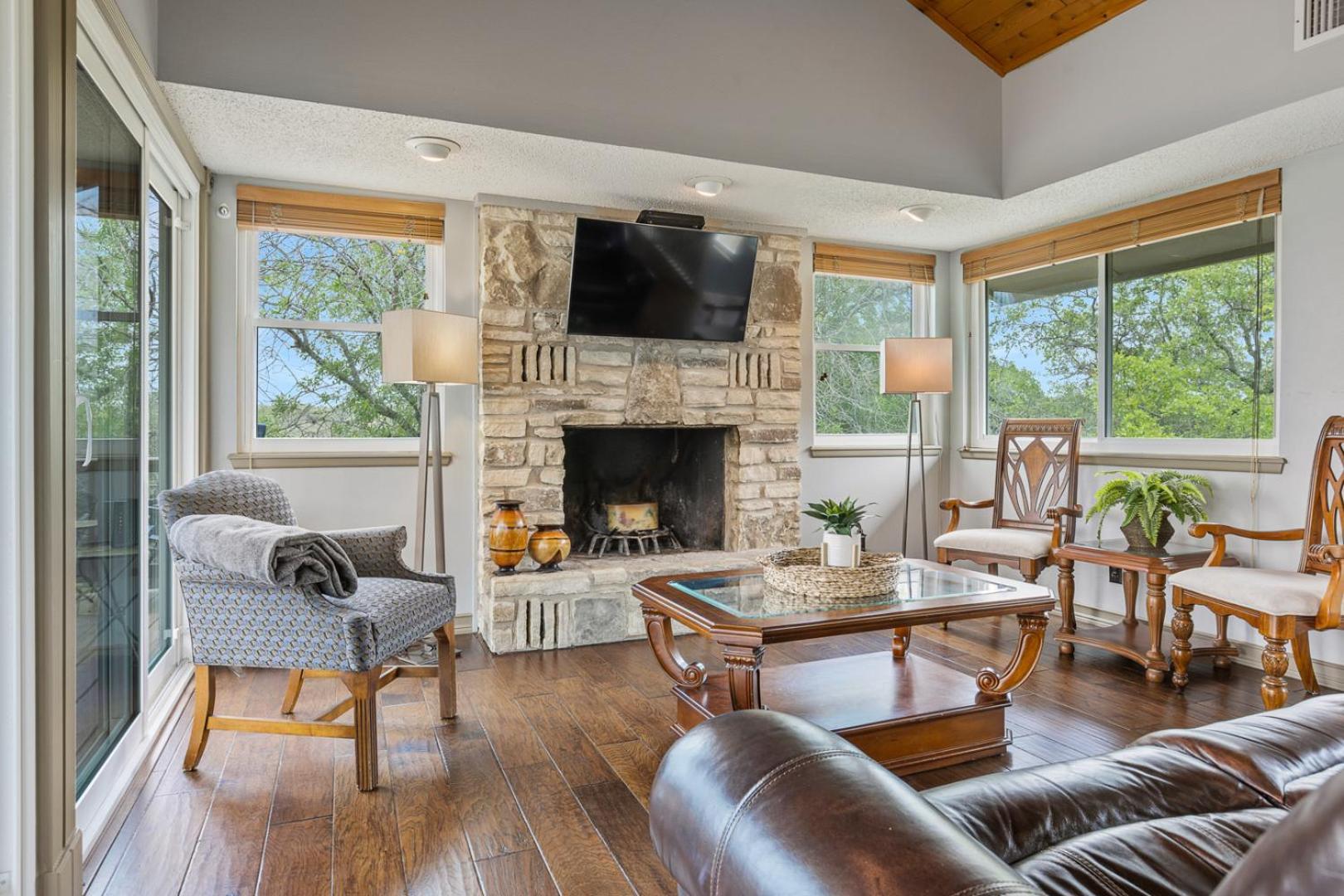Spicewood Wine Country Retreat - With A Lake View! מראה חיצוני תמונה