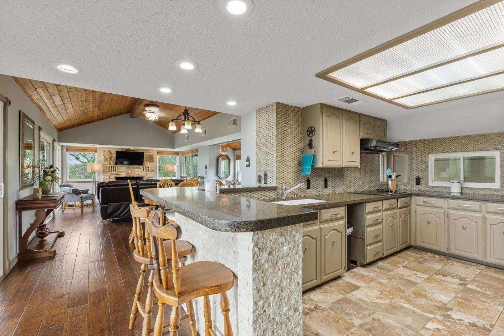 Spicewood Wine Country Retreat - With A Lake View! מראה חיצוני תמונה