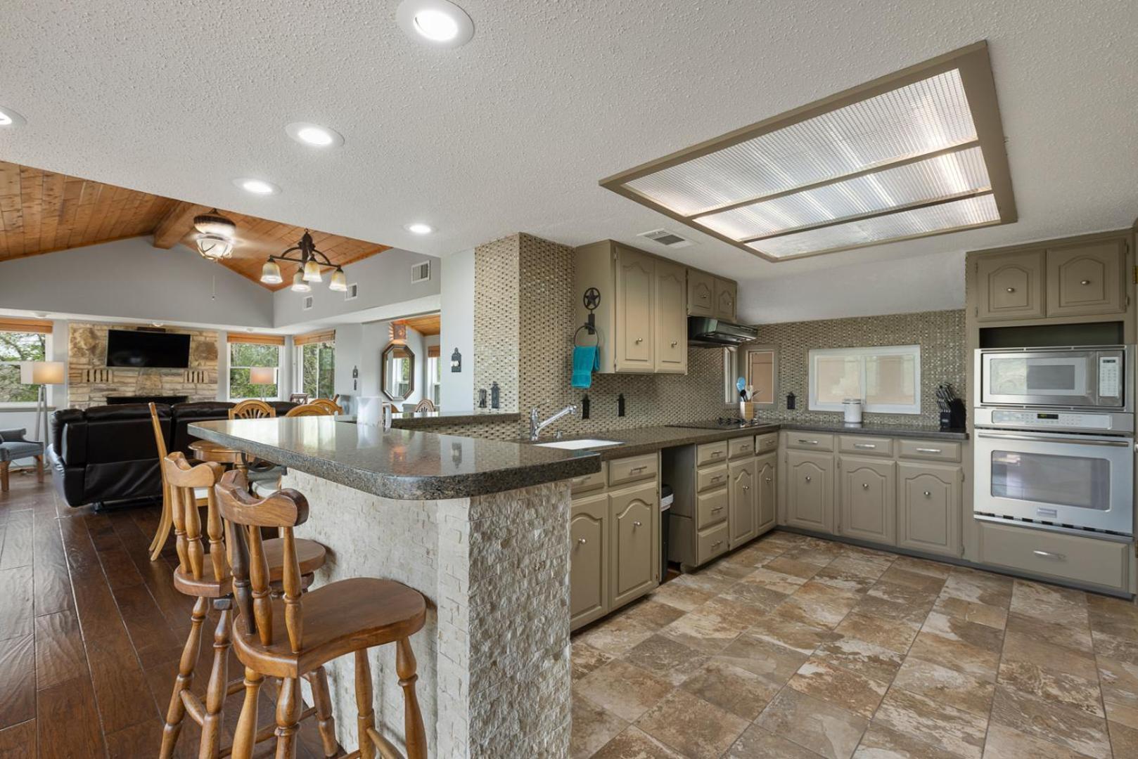 Spicewood Wine Country Retreat - With A Lake View! מראה חיצוני תמונה